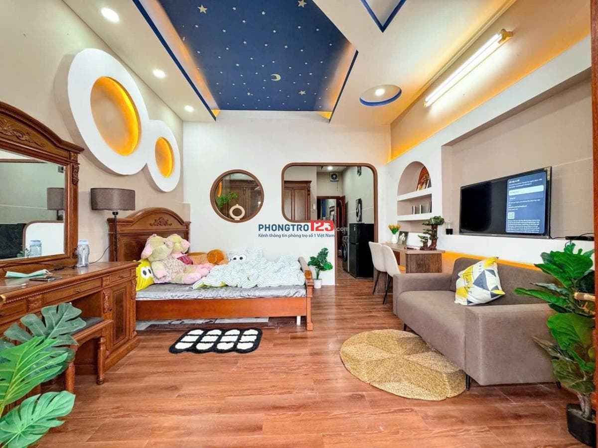 CHO THUÊ CĂN HỘ FULL NỘI THẤT, TÁCH BẾP, CÓ BAN CÔNG VÀ THANG MÁY, Ở NGAY