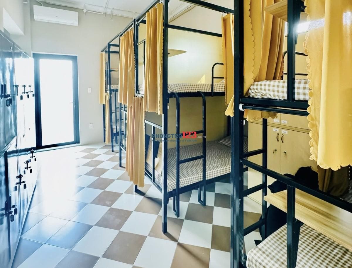 KTX Sinh Viên HUTECH,sinh viên Đại Học Giao Thông Vận Tải. 1