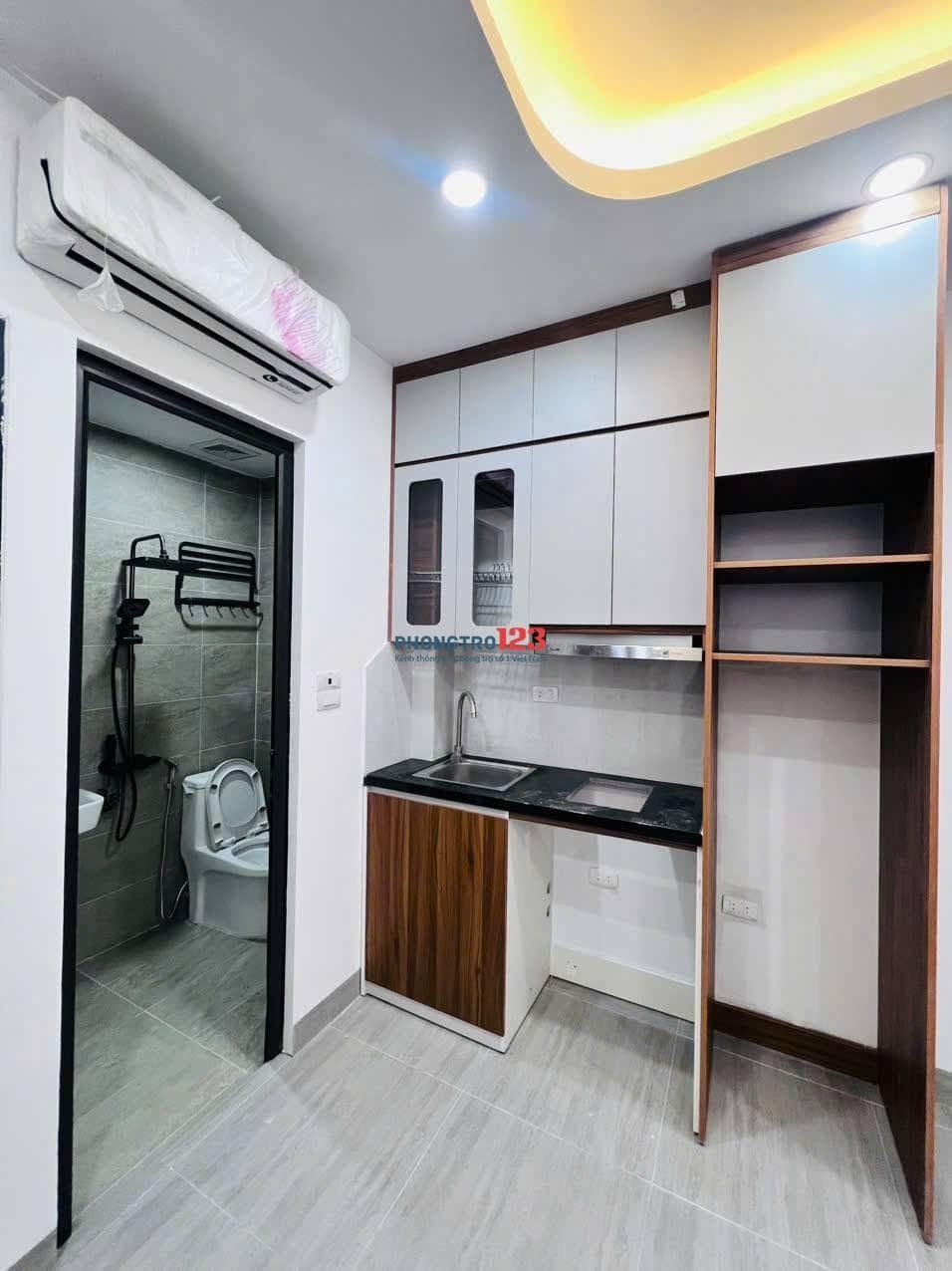 TRỐNG 1 PHÒNG CCMN 307 PHẠM VĂN ĐỒNG CÓ BAN CÔNG